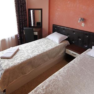 Zimmer mit zwei Einzelbetten